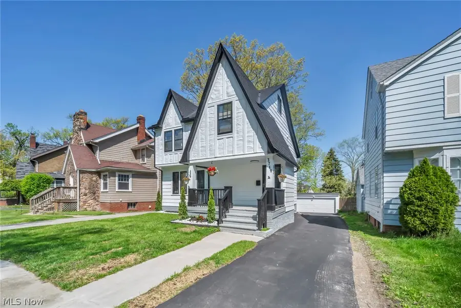 3741 Woodridge Road, Cleveland Heights, OH 44121 - #3