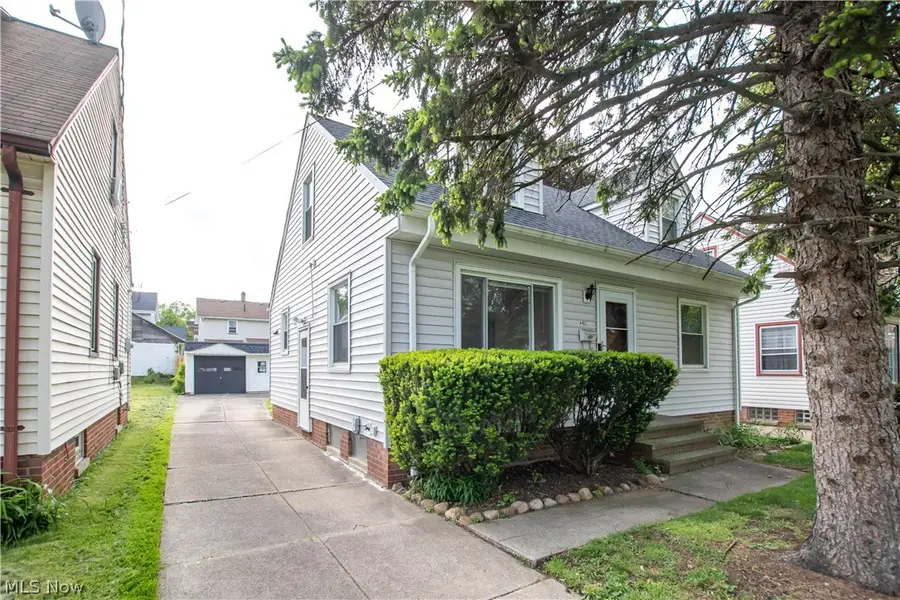 4462 South Hills Drive, Cleveland, OH 44109 - #2