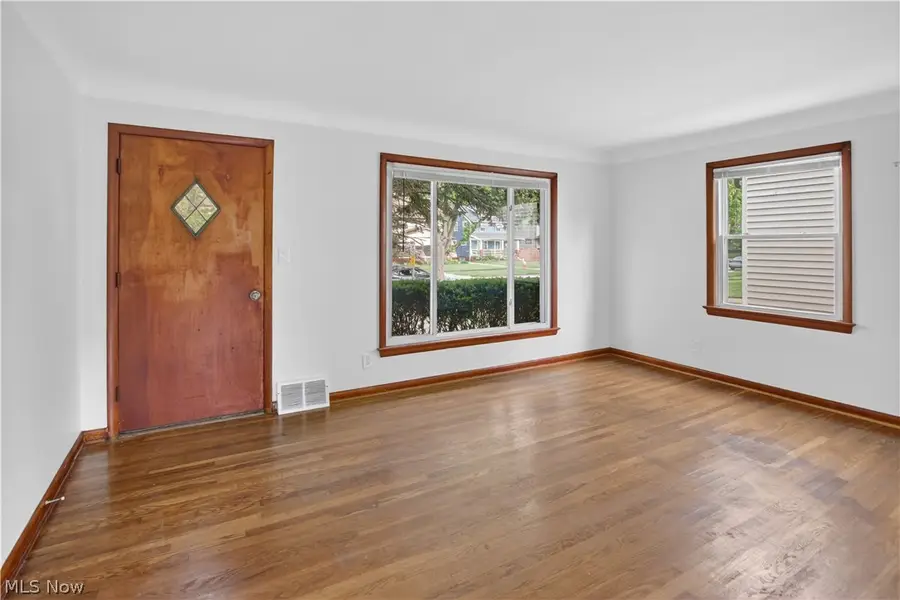 4462 South Hills Drive, Cleveland, OH 44109 - #3