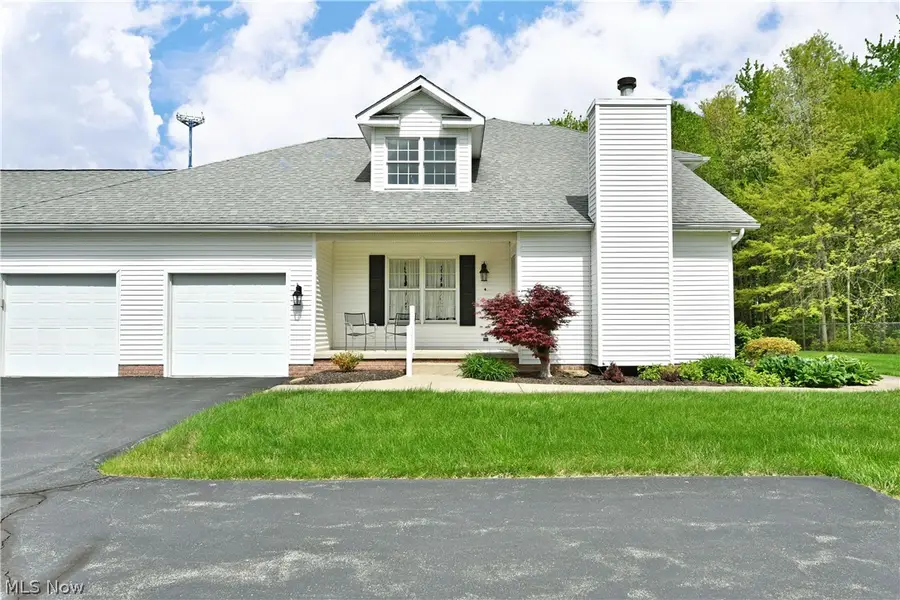 502 Turnberry Ne Court, Warren, OH 44484 - #2