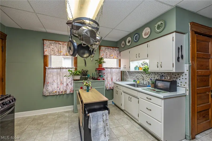 3858 W 16th Street, Cleveland, OH 44109 - #3