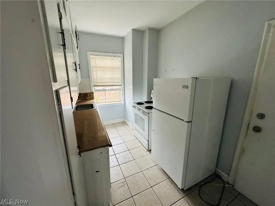 15610 Van Aken Boulevard #4, Shaker Heights, OH 44120 - #3