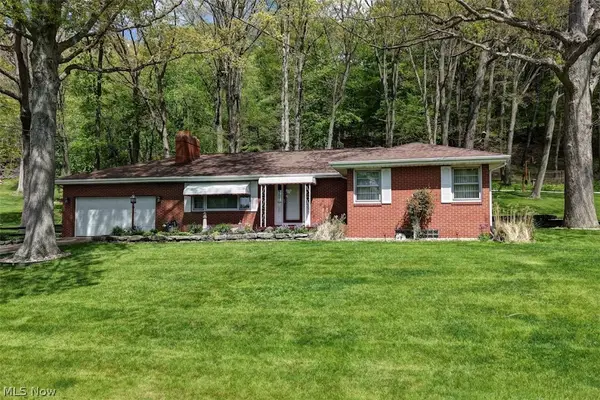 5183 Woodruff Nw Street, Dover, OH 44622