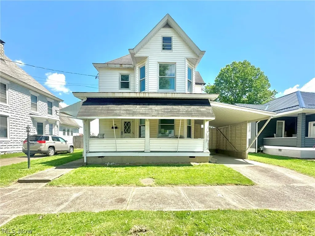 427 Columbia Avenue, Williamstown, WV 26187 - #1
