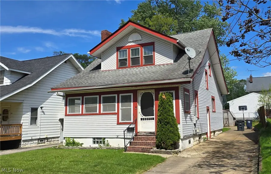 647 Columbia Avenue, Akron, OH 44310 - #2