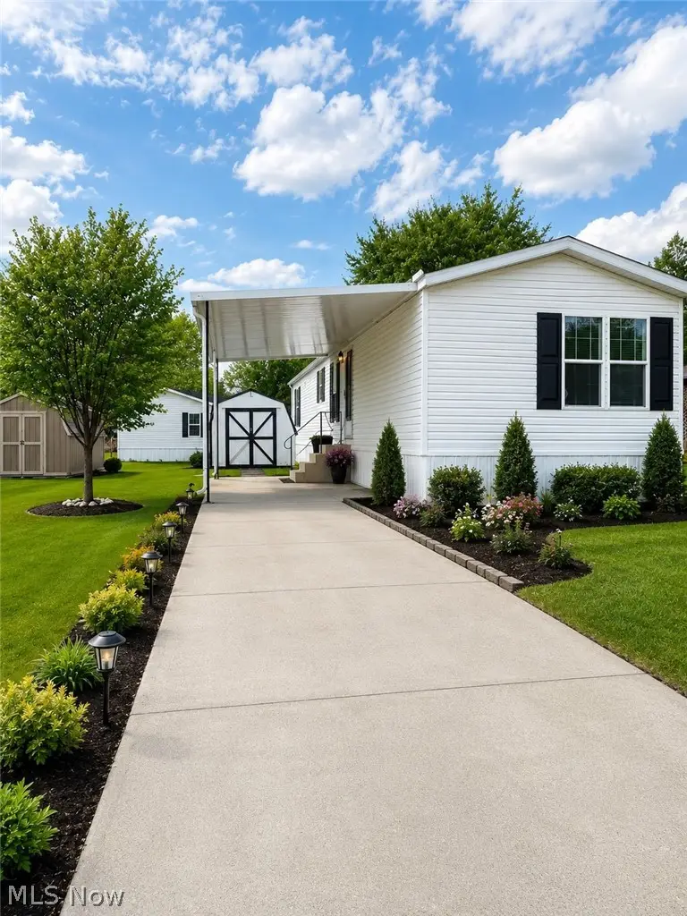 28 Thomas Nw Boulevard, Massillon, OH 44647 - #3