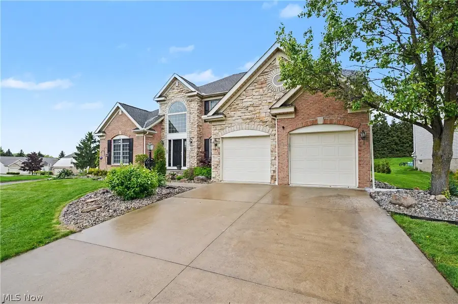 1257 Muchney Circle, Akron, OH 44312 - #2