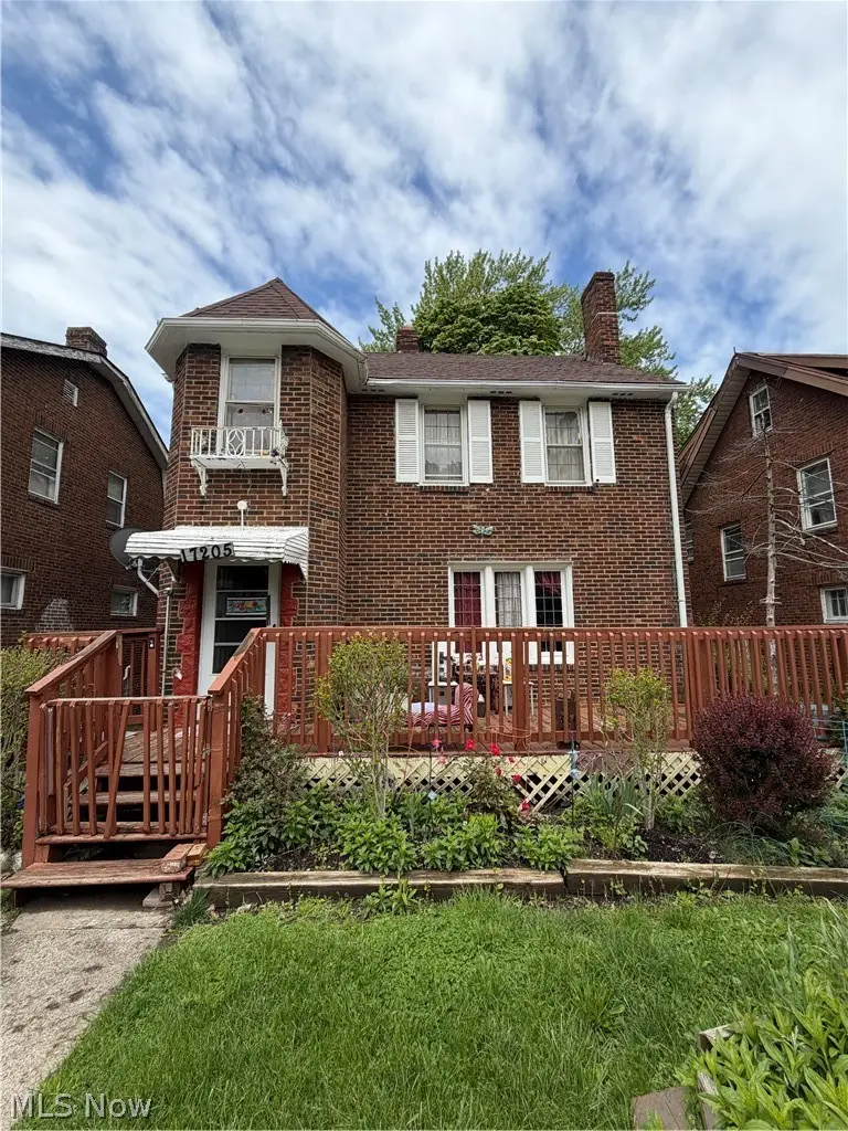 17205 Hillsboro Road, Cleveland, OH 44112 - #1