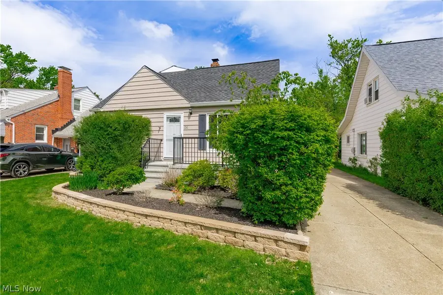1241 Sunset Road, Mayfield Heights, OH 44124 - #2