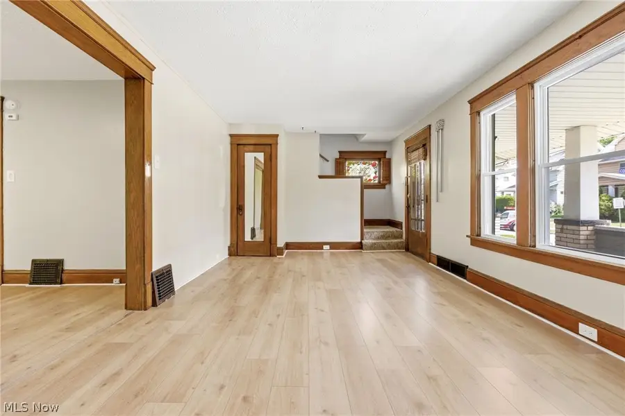2802 Colburn Avenue, Cleveland, OH 44109 - #3
