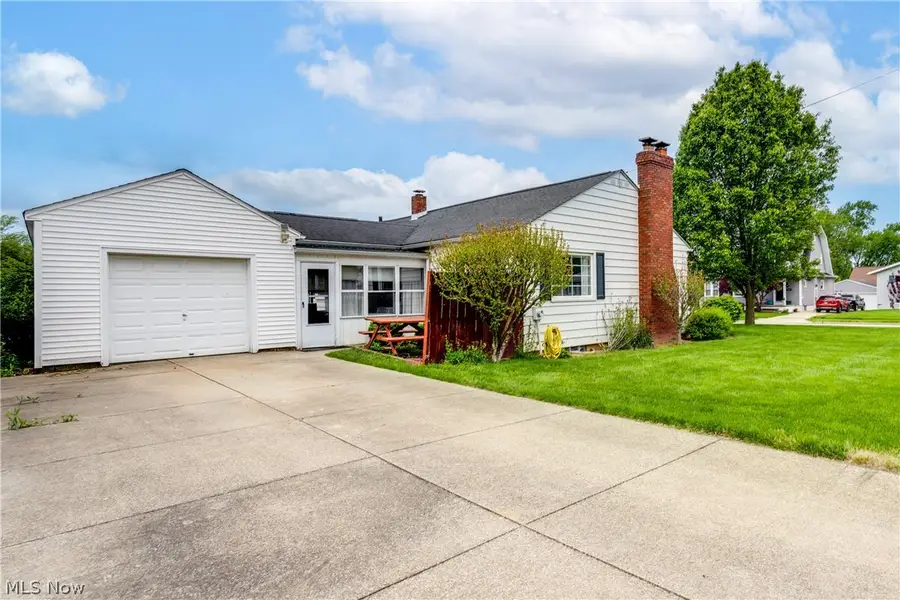 1114 Lincoln Avenue, Cuyahoga Falls, OH 44223 - #2