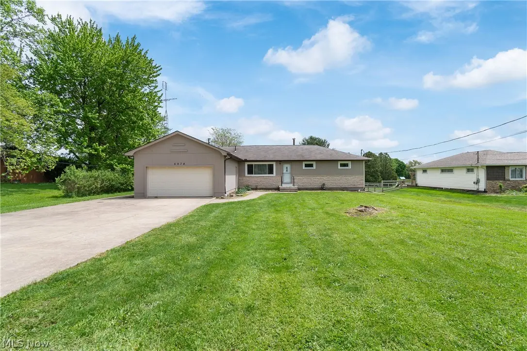 6974 Lutz Nw Avenue, Massillon, OH 44646 - #1