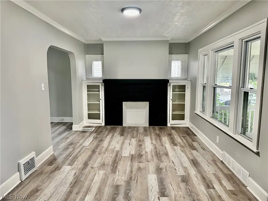 878 E 130th Street, Cleveland, OH 44108 - #2
