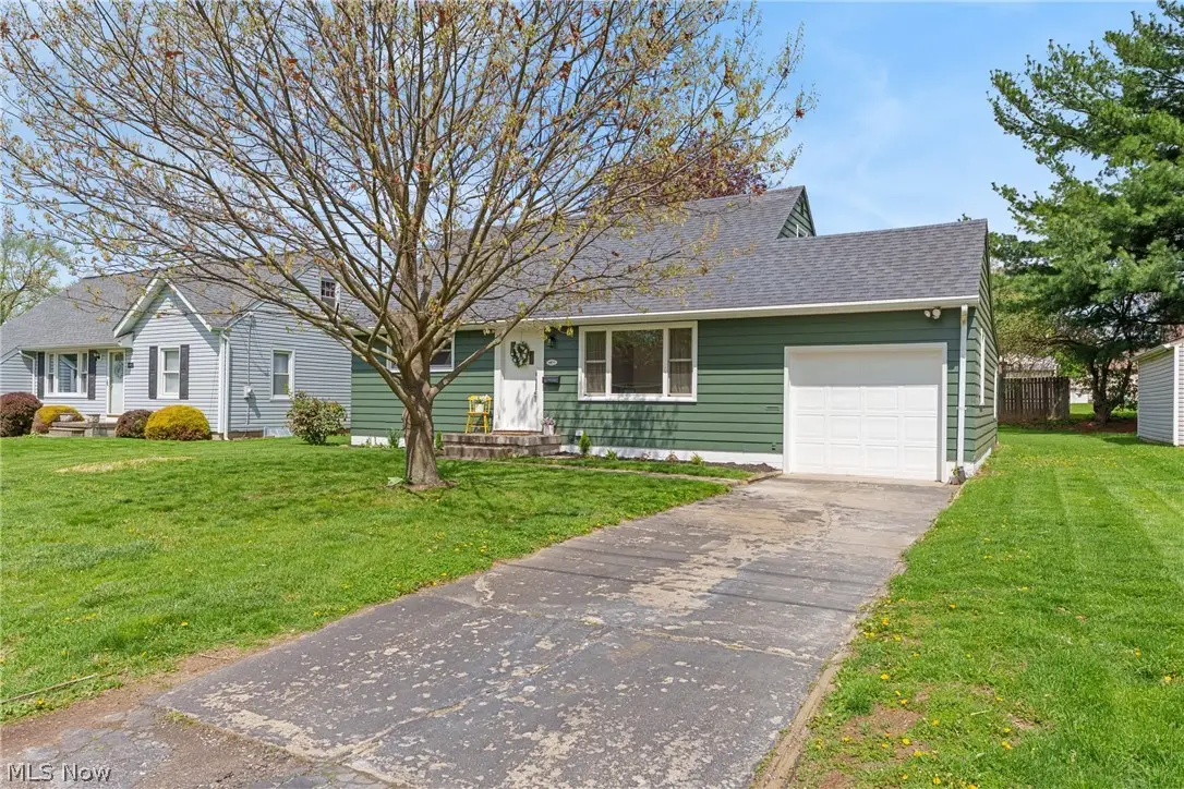 4871 15th Sw Street, Canton, OH 44710 - #1