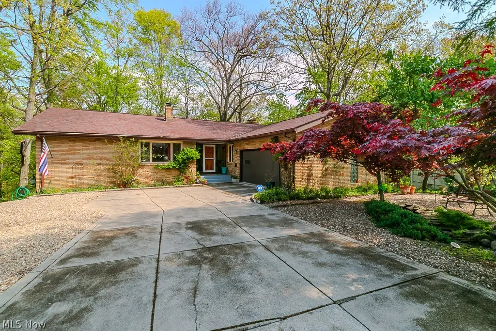 6811 Drexel Drive, Seven Hills, OH 44131 - #1