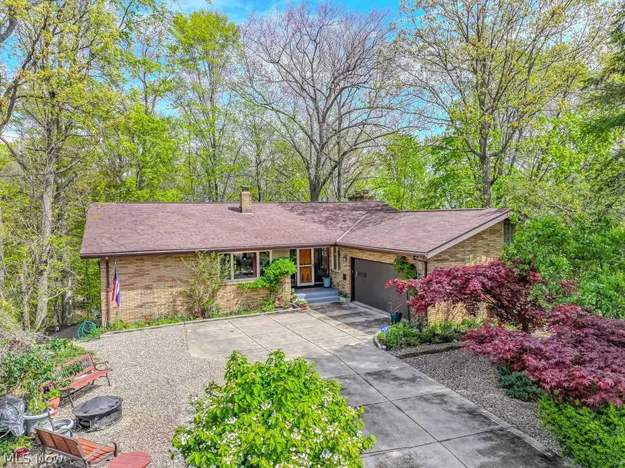 6811 Drexel Drive, Seven Hills, OH 44131 - #3