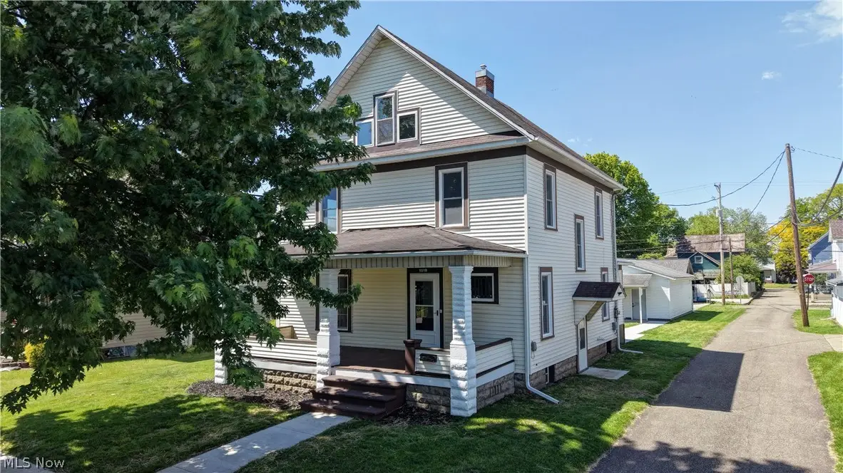 1018 Prospect Nw Avenue, New Philadelphia, OH 44663 - #1