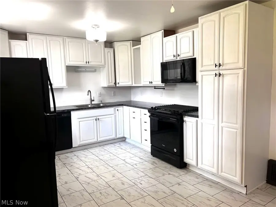 1798 Maplewood, Warren, OH 44483 - #3