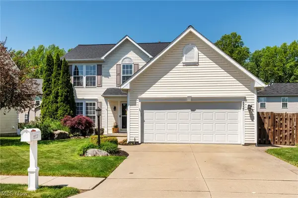 8537 Bentley Drive, Olmsted Falls, OH 44138