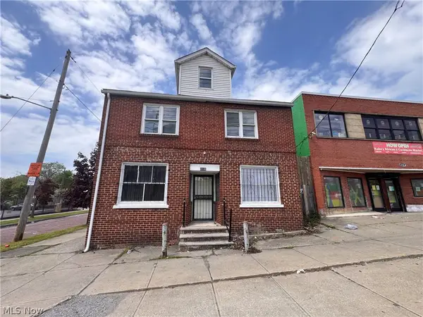 4106 Lee Road, Cleveland, OH 44128
