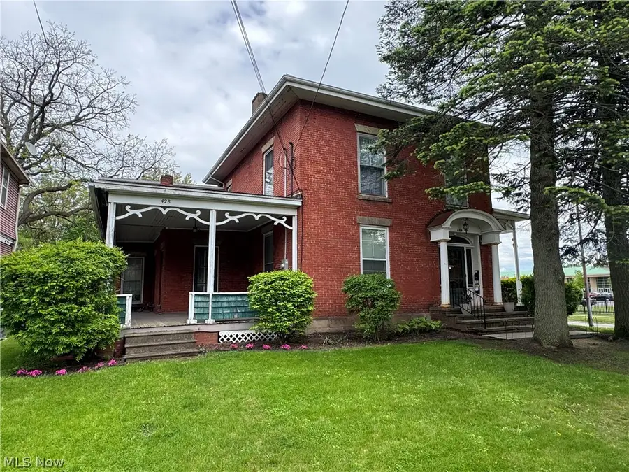 428 West Avenue, Elyria, OH 44035 - #3
