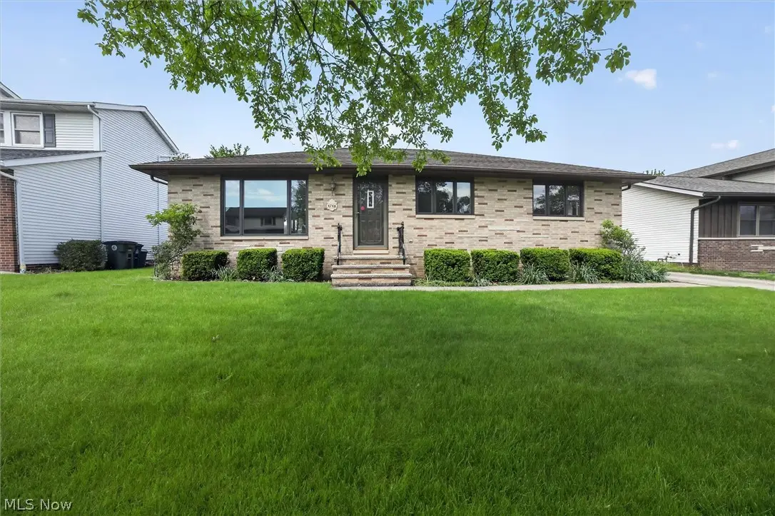 4746 Elizabeth Lane, Brooklyn, OH 44144 - #1