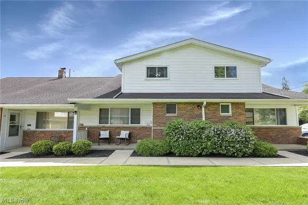25345 Country Club Boulevard #12-11, North Olmsted, OH 44070