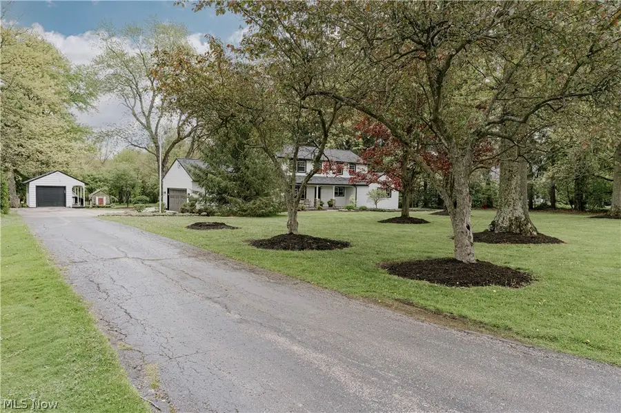 15437 Hemlock Point Road, Chagrin Falls, OH 44022 - #2