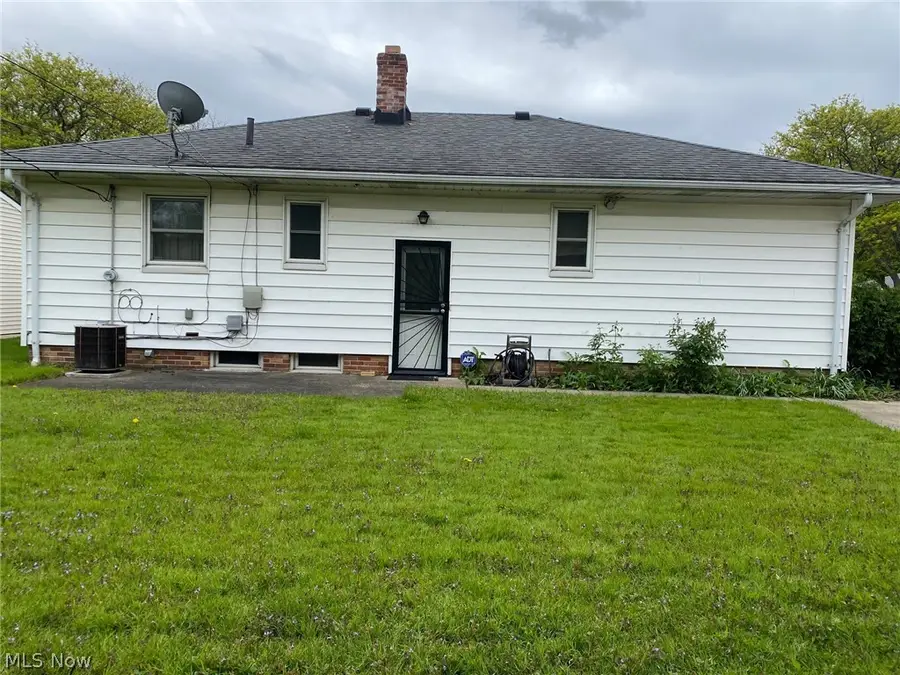 19601 Mayfair Lane, Warrensville Heights, OH 44128 - #2