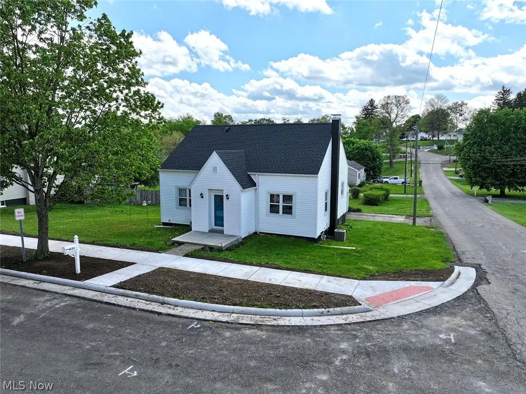 528 Maple Sw Street, Sugarcreek, OH 44681 - #1