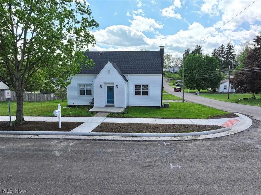 528 Maple Sw Street, Sugarcreek, OH 44681 - #3