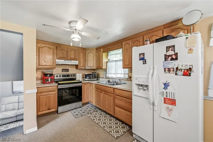 42033 Edward Circle, Columbiana, OH 44408 - #3