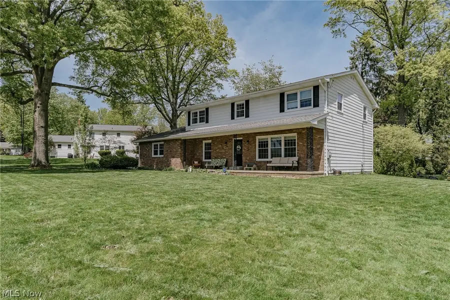 136 Blue Hill Lane, Fairlawn, OH 44333 - #2