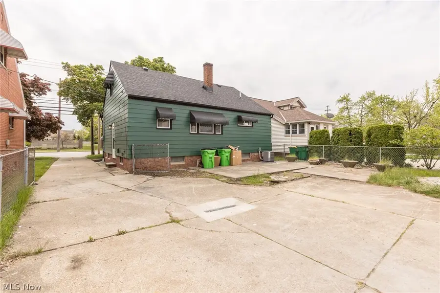 29307 Lake Shore Boulevard, Willowick, OH 44095 - #3
