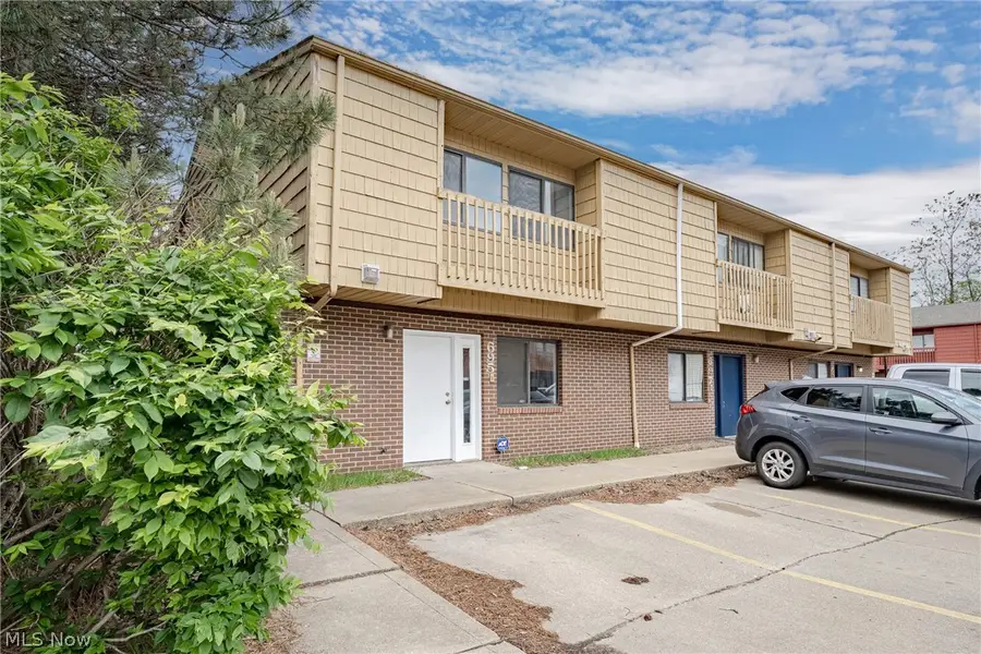 695 Carroll Street, Akron, OH 44304 - #2