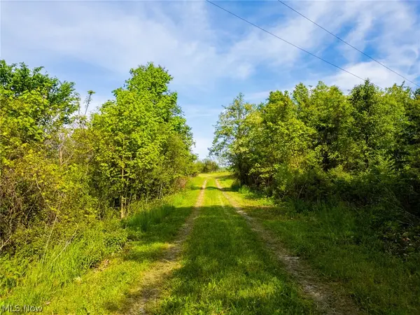 5123 School House Road, Frazeysburg, OH 43822