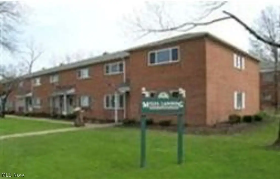 23755 Banbury Circle, Warrensville Heights, OH 44128 - #1