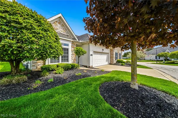 35 Gullybrook Lane, Willoughby Hills, OH 44094