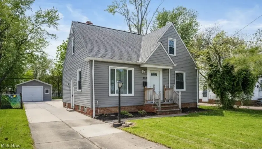 468 E 305th Street, Willowick, OH 44095 - #2