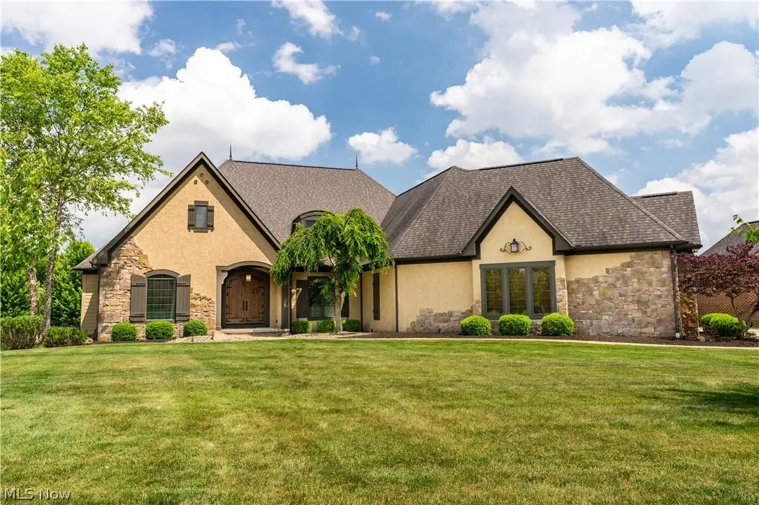 7912 Greenwich Nw Boulevard, Massillon, OH 44646 - #1