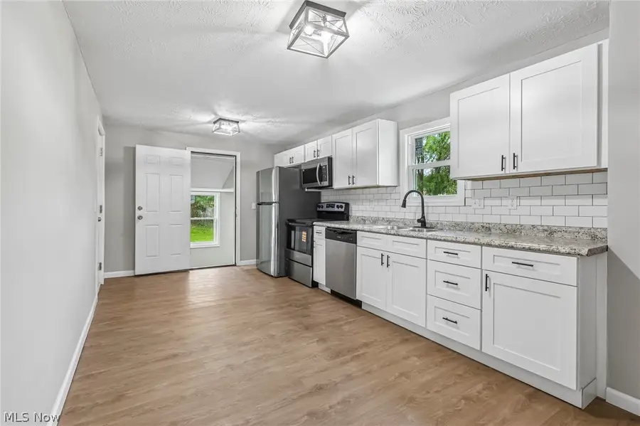 3535 Erin Avenue, Cleveland, OH 44113 - #3