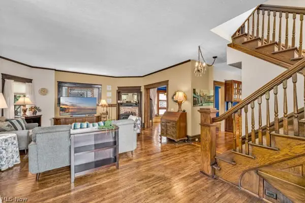 132 6th Nw Street, Barberton, OH 44203 - #3