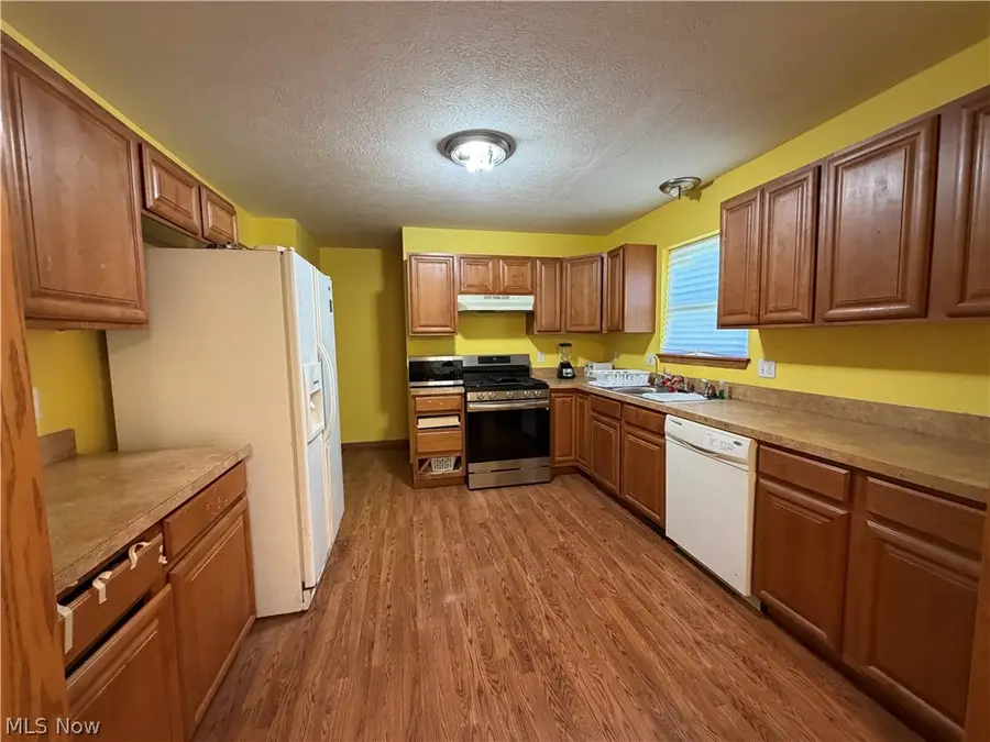 1504 White Avenue, Akron, OH 44307 - #2