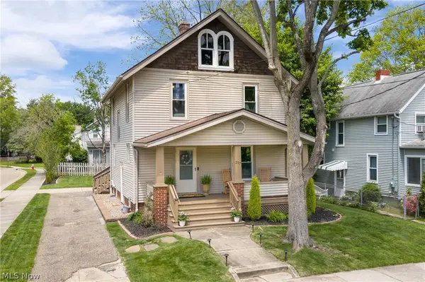 217 Bachtel Se Street, North Canton, OH 44720