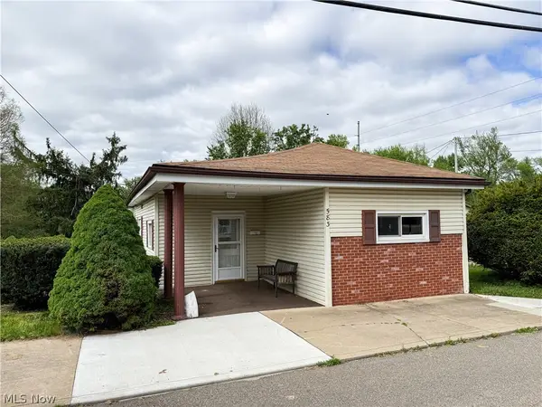 583 E 1st Street, Uhrichsville, OH 44683
