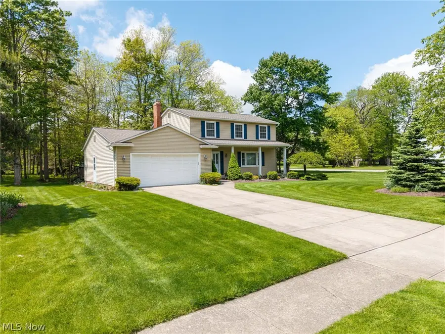 8152 Twin Oaks Drive, Broadview Heights, OH 44147 - #2