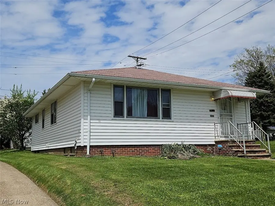 9333 S Highland Avenue, Garfield Heights, OH 44125 - #2