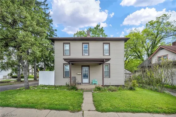 22 Main S Street, Navarre, OH 44662