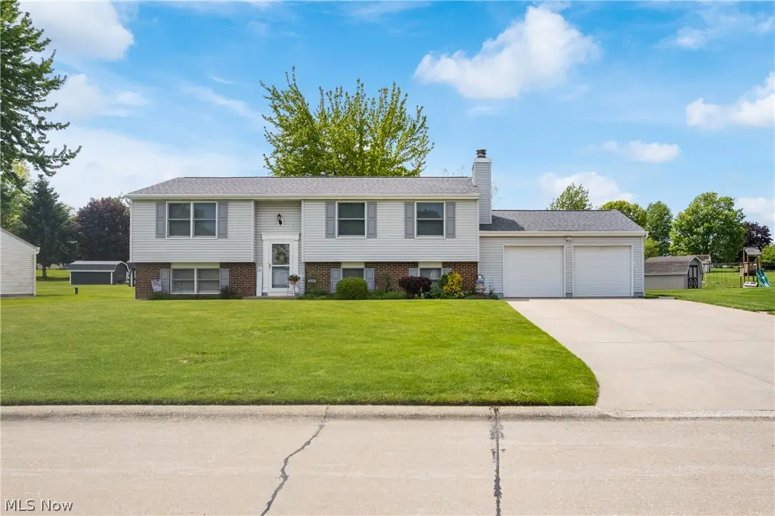 4506 Honeysuckle Drive, Green, OH 44720 - #1