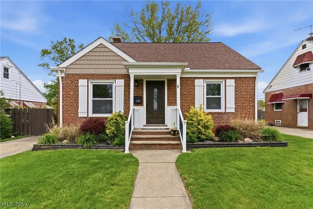 325 E 326th Street, Willowick, OH 44095 - #1